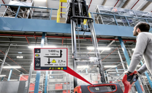 New pallet stacker assistant protects people and goods.