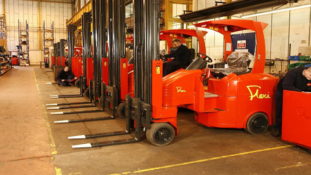 Open day guests are among the first to see a ‘tour de force’ in articulated lift truck technology