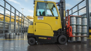 SPECIALLY ENGINEERED HYSTER® LIFT TRUCKS REFRESH OPERATIONS AT HEINEKEN