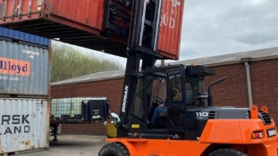 Hayward Transport goes for reliability with refurbished forklift from Rushlift