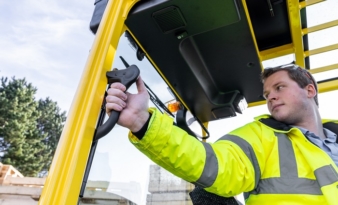 New operator assistance solutions from Hyster® support tough industries 