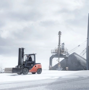 Protect your forklift fleet and personnel whatever the weather