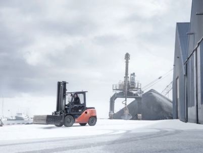 Protect your forklift fleet and personnel whatever the weather