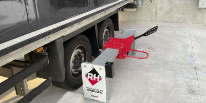 RITE-HITE EXPANDS VEHICLE RESTRAINT PORTFOLIO WITH NEW USER-FRIENDLY MANUAL ERGONOMIC WHEEL-LOK   
