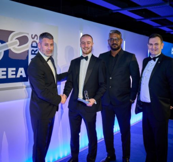 Winners lift their LEEA Awards and raise the industry
